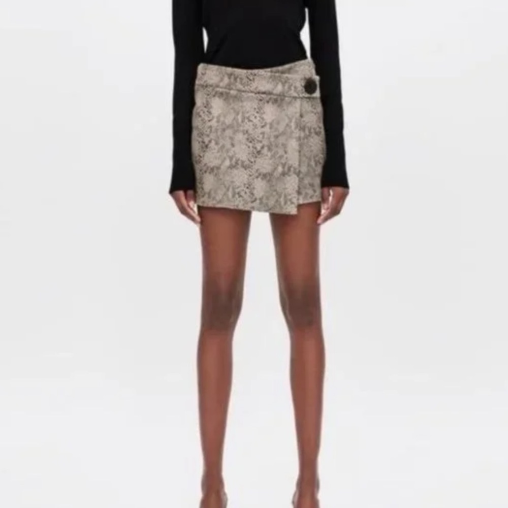 Zara Basic Skort - Picture 2 of 13